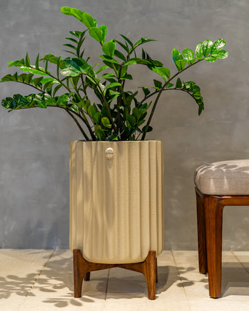 Ribbed Planter with Wood Stand