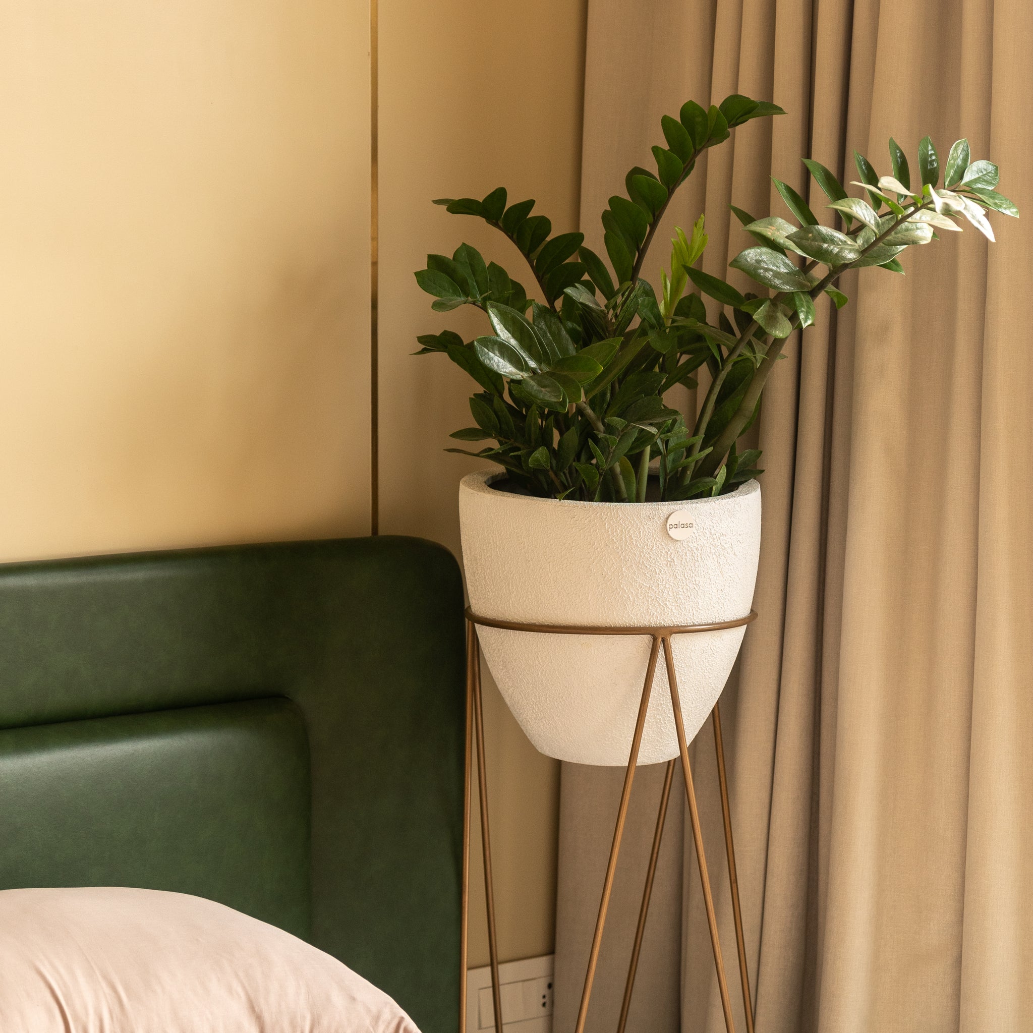 Audrey White Indoor Planter with Metal Stand