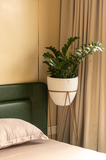 Audrey White Indoor Planter with Metal Stand