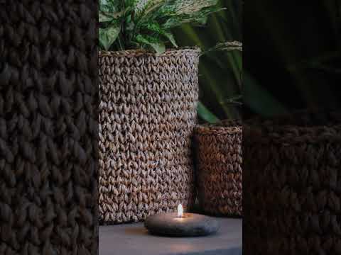 Lyra Basket planters can be placed indoors. Sustainable indoor planters in a variety of sizes. Buy planters online now.